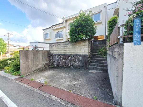 茨木市山手台３丁目の中古一戸建て