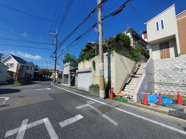 茨木市北春日丘4丁目　新築戸建