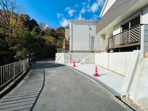 高槻市安岡寺町1丁目　新築戸建　2号棟