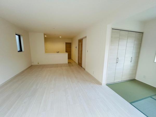 茨木市上野町　新築戸建　３号棟