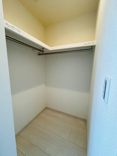 茨木市上野町　新築戸建　３号棟