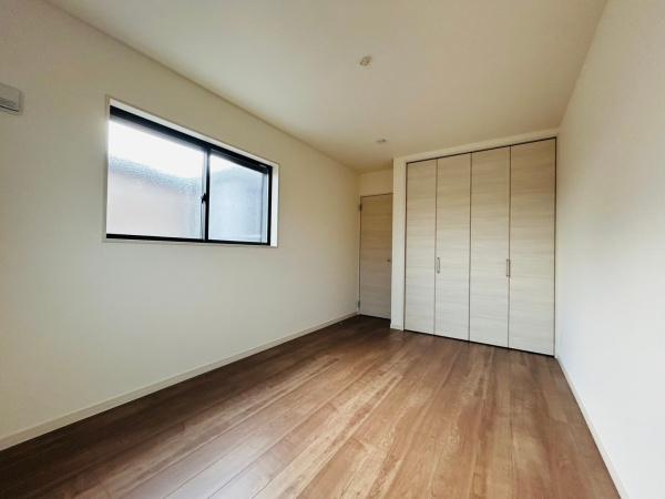 茨木市上野町　新築戸建　４号棟
