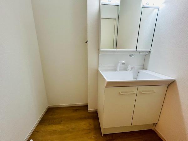 高槻市栄町3丁目　新築戸建