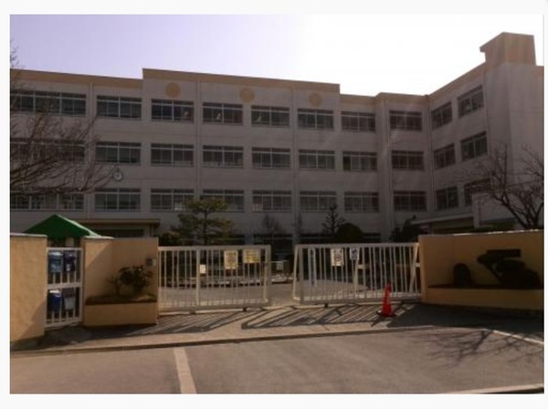 高槻市寿町1丁目 新築戸建 2号地(高槻市立丸橋小学校)