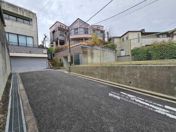 茨木市北春日丘３丁目の土地
