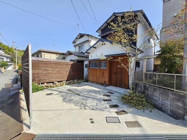 茨木市北春日丘2丁目　中古戸建