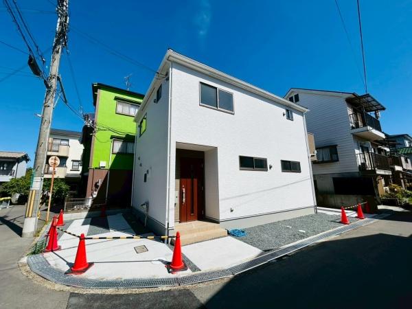 高槻市栄町2丁目　新築戸建