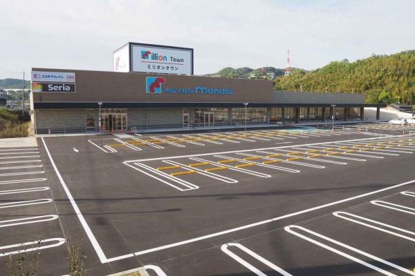 高槻市日吉台七番町　新築戸建　1号棟(万代　高槻インター店)