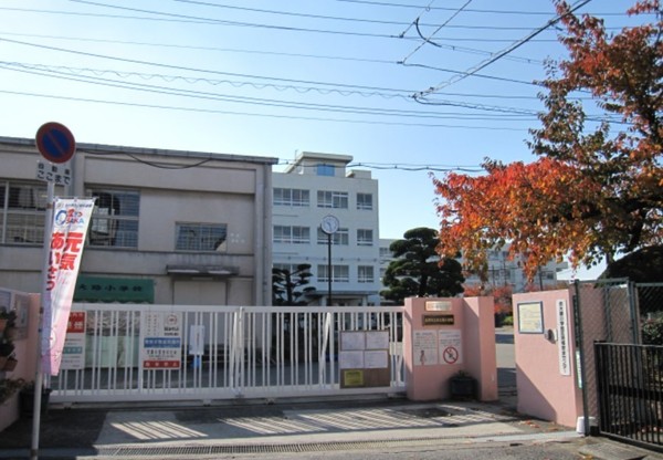 高槻市赤大路町　新築戸建(高槻市立赤大路小学校)