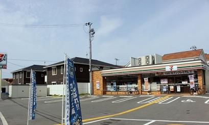 ローレルハイツ茨木総持寺第２号棟(セブンイレブン茨木東太田2丁目店)