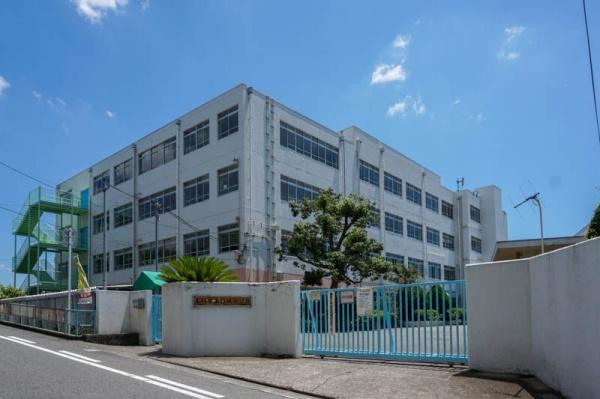 高槻スカイハイツ(高槻市立奥坂小学校)