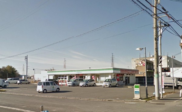 茨木市鮎川４丁目の土地(ファミリーマート茨木鮎川店)