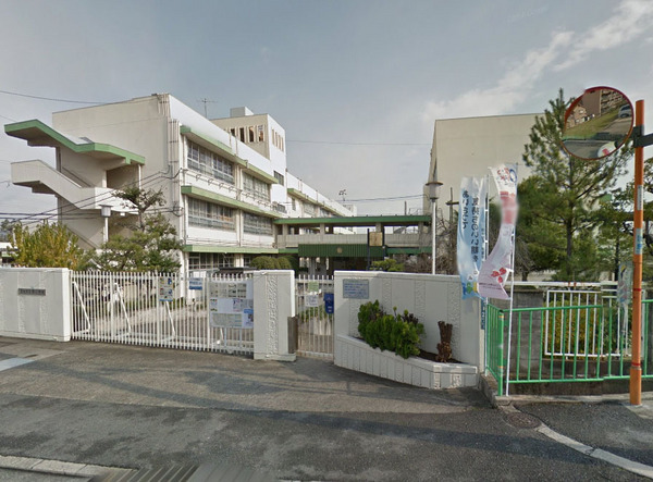 茨木市郡山２丁目の土地(茨木市立郡小学校)