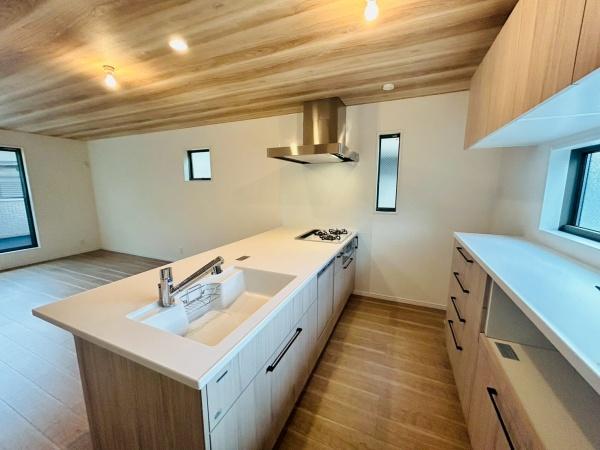 茨木市郡3丁目　新築戸建