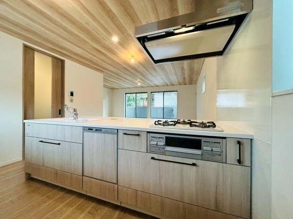 茨木市郡3丁目　新築戸建