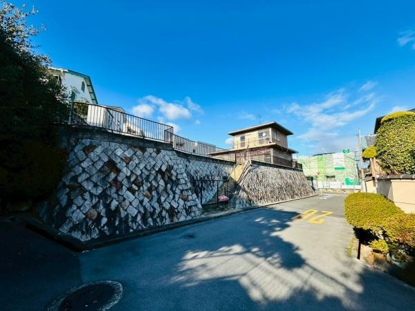 茨木市北春日丘１丁目の土地
