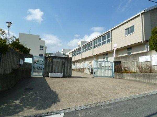 茨木市山手台４丁目の中古一戸建て(山手台小学校)