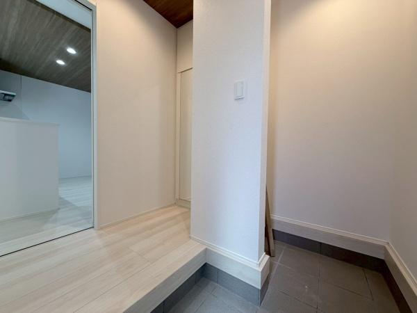 高槻市芝生町3丁目　新築戸建
