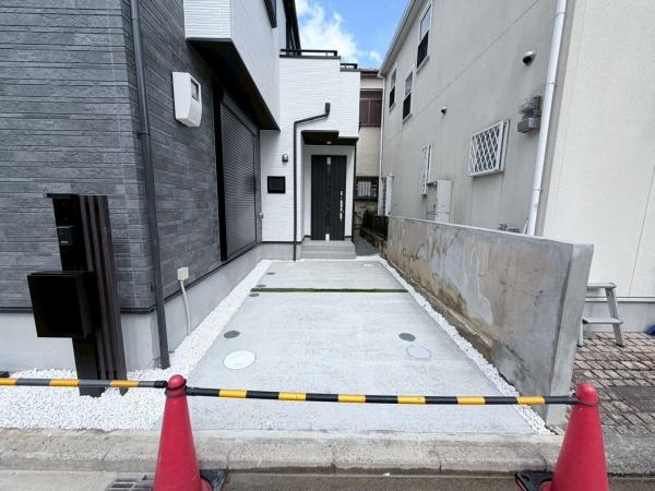 高槻市芝生町3丁目　新築戸建