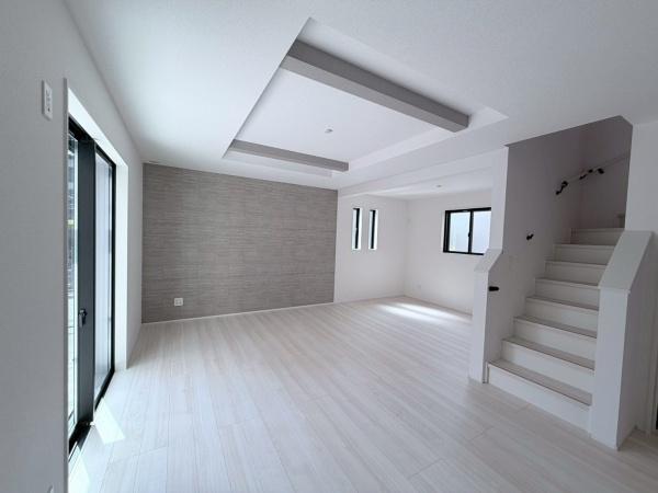 高槻市芝生町3丁目　新築戸建