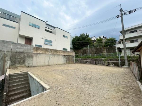 高槻市南平台4丁目　新築戸建