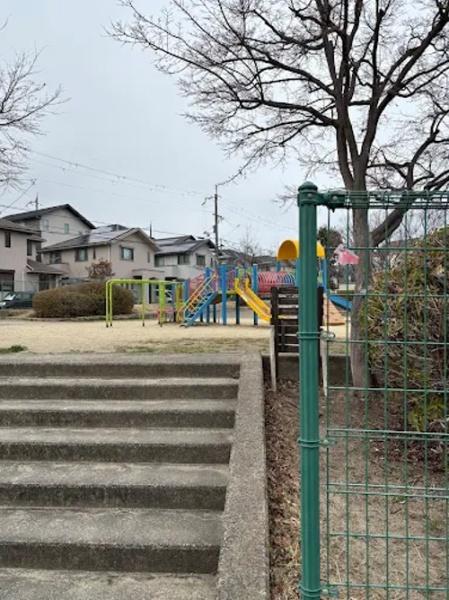 高槻市日吉台六番町　新築戸建　2号棟(日吉台中央公園)