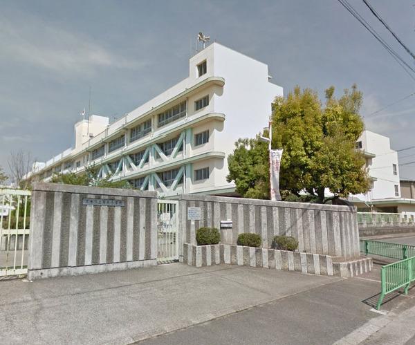 茨木市耳原３丁目の中古一戸建て(茨木市立耳原小学校)