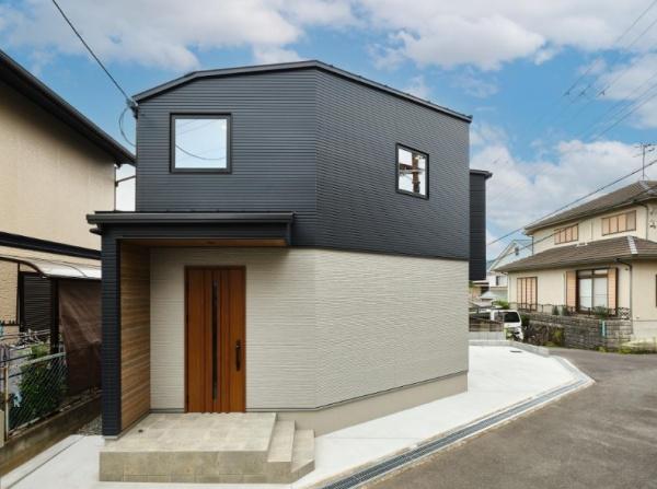 高槻市日吉台四番町　新築未入居戸建
