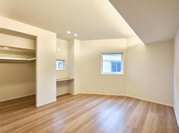 高槻市日吉台四番町　新築未入居戸建