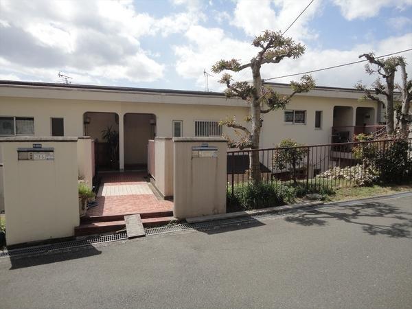 茨木市山手台4丁目　テラスハスウ