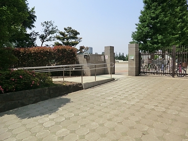 練馬区練馬3丁目の土地(練馬区立開進第二中学校)