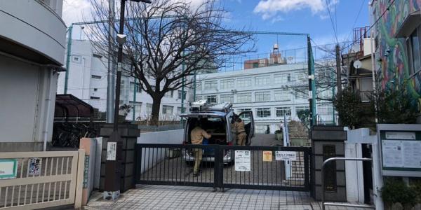 文京区根津2丁目の土地(文京区立第八中学校)