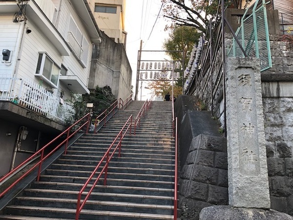 SECONDA若葉(須賀神社)