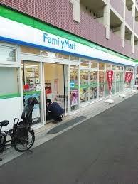 ユアコート富士見台(ファミリーマート中村橋駅西店)