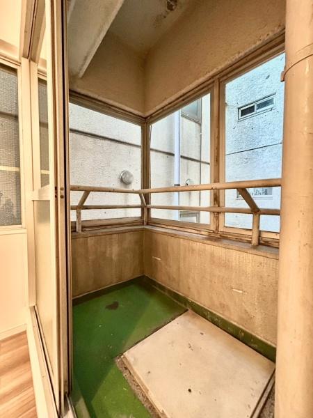 メトロ新高円寺マンション(バルコニー)