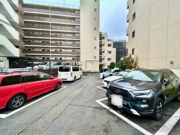 日商岩井第2方南町マンション(駐車場)