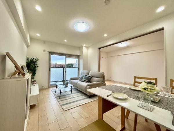 日商岩井第2方南町マンション(リビング)