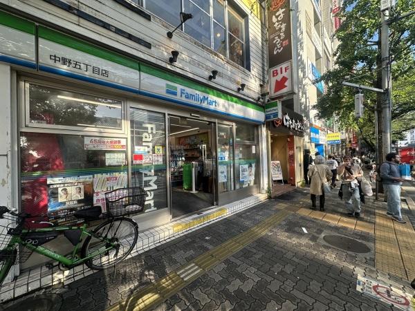 ビジネスハイツ中野(ファミリーマート中野五丁目店)