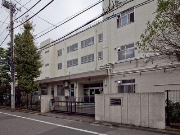 西武ルミエール春日台(練馬区立練馬小学校)
