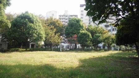 アゼリアコート(新宿区立百人町ふれあい公園)