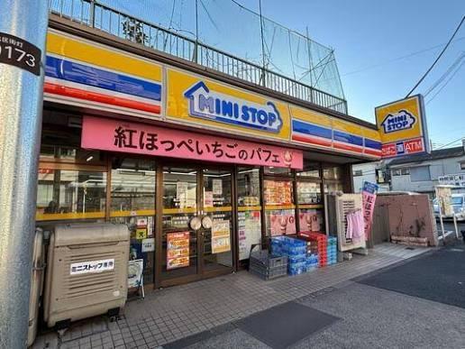 ザ・ガーデンズ東京王子エアリーコート(ミニストップ東十条店)