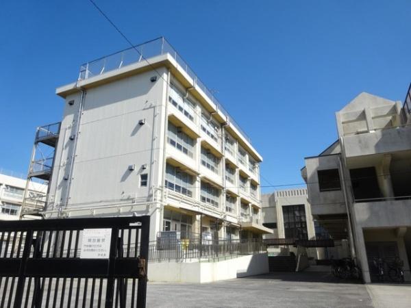 練馬区貫井４丁目の中古一戸建て(練馬区立貫井中学校)