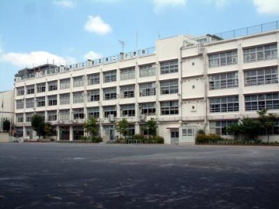 桜台ハイライズ(練馬区立豊玉第二小学校)
