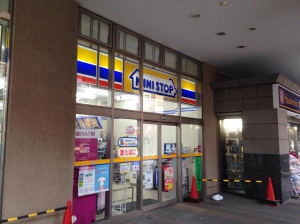 ザ・タワー・グランディア(ミニストップ西池袋5丁目店)
