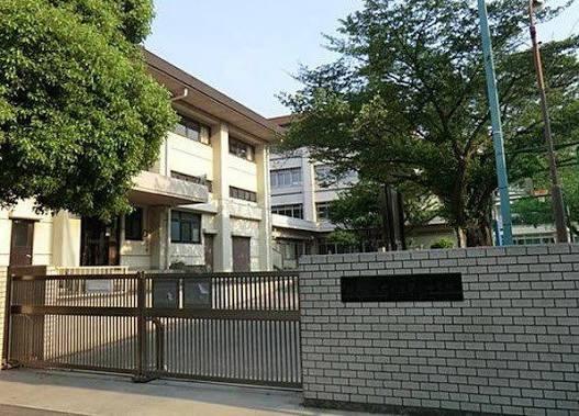パークシティ光が丘6号棟(練馬区立光が丘第三中学校)