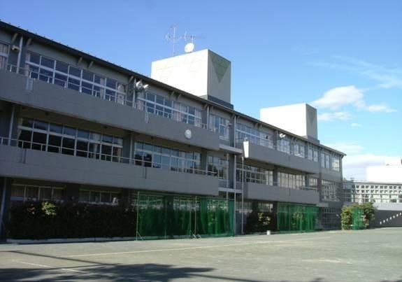 杉並区高井戸東２丁目の中古一戸建て(杉並区立高井戸中学校)