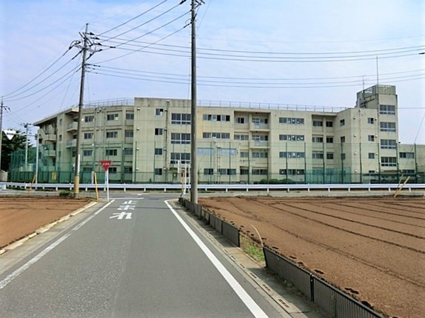 ディックピア鶴瀬(三芳町立藤久保中学校)