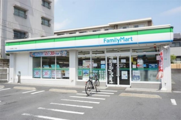 グリーンプラザ川口弐号棟(ファミリーマート川口栄町二丁目店)