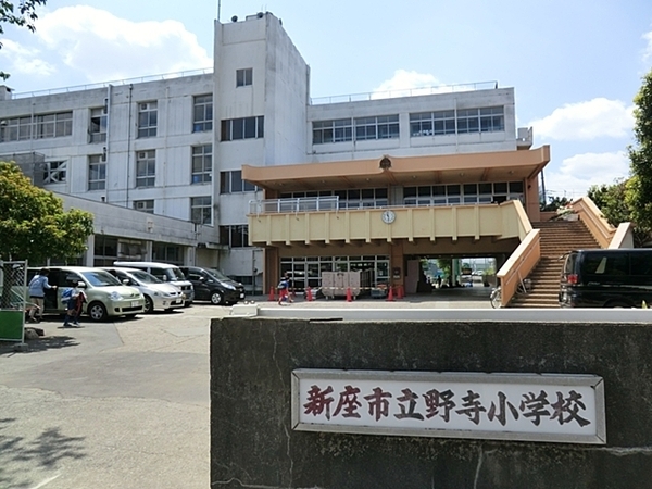 ルネッサンスひばりヶ丘(新座市立野寺小学校)