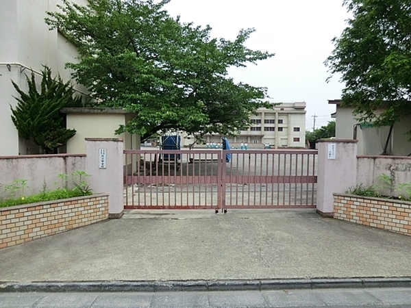 竹の塚マンション(足立区立渕江中学校)